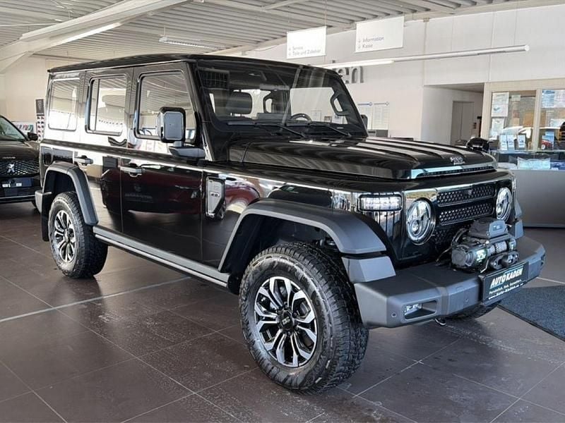 Neu BAW 212 166 PS (122 kW) 2025 Grau SUV