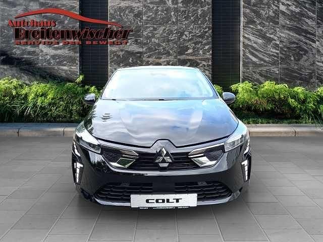 Neu Mitsubishi Colt Plus 67 PS (49 kW) 2025 Onyxschwarz Limousine