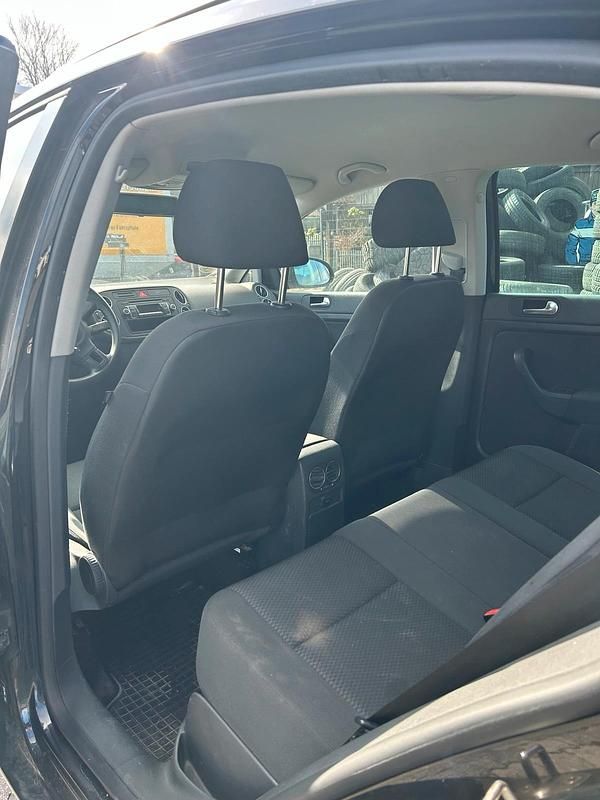 Gebraucht VW Golf VI 105 PS (77 kW) 2011 Schwarz Kleinwagen