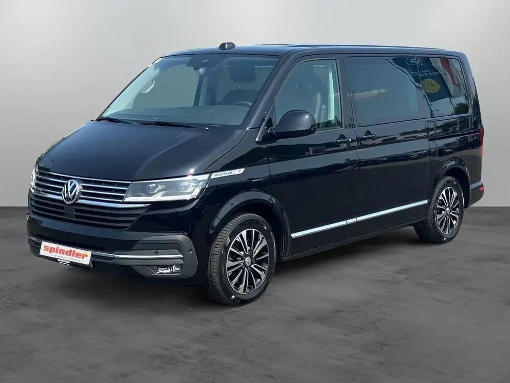 Gebraucht VW Multivan Highline 204 PS (150 kW) 2022 Deep black perleffekt Van / Kleinbus