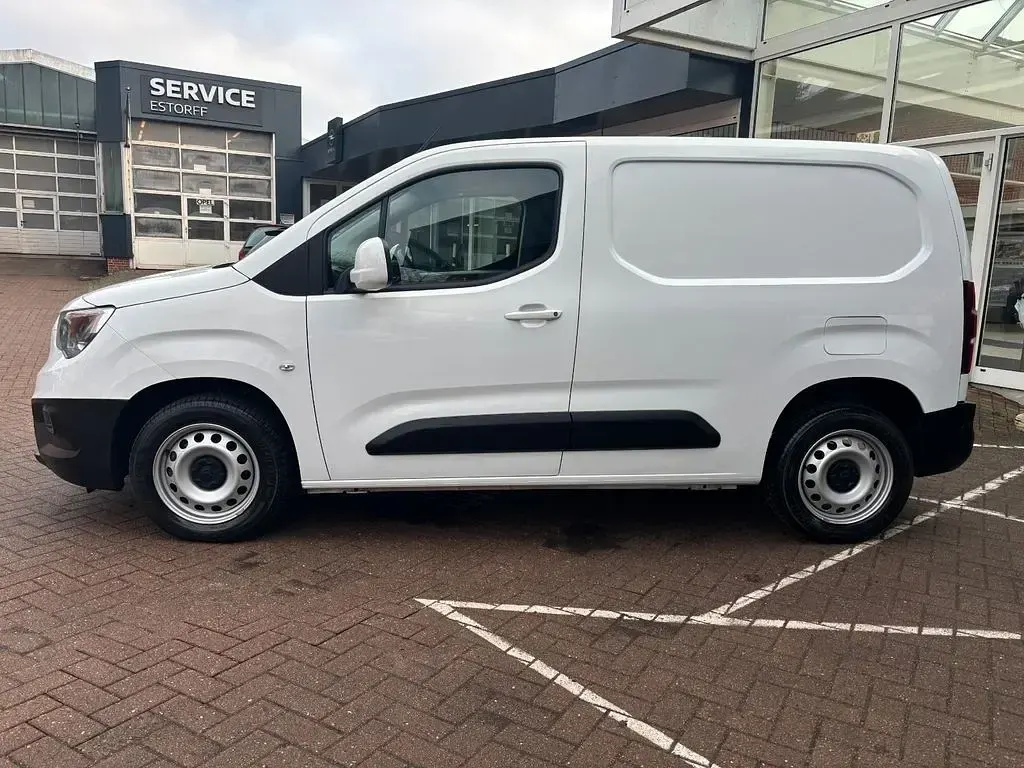 Gebraucht Opel Combo Edition 131 PS (96 kW) 2021 Jade weiß Van / Kleinbus