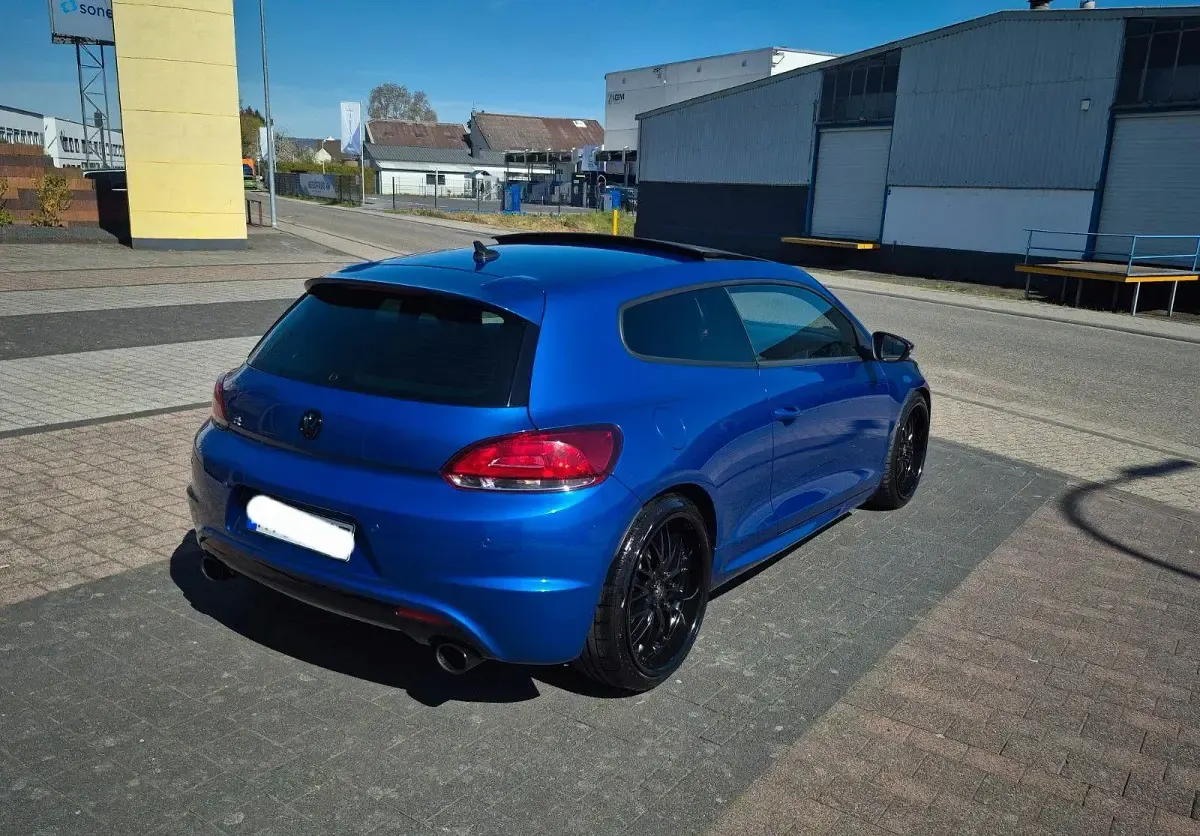 Gebraucht VW Scirocco R 265 PS (194 kW) 2010 Blau Coupé