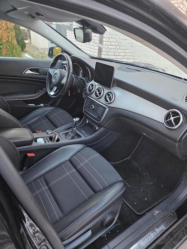 Gebraucht Mercedes GLA180 2017 Schwarz SUV