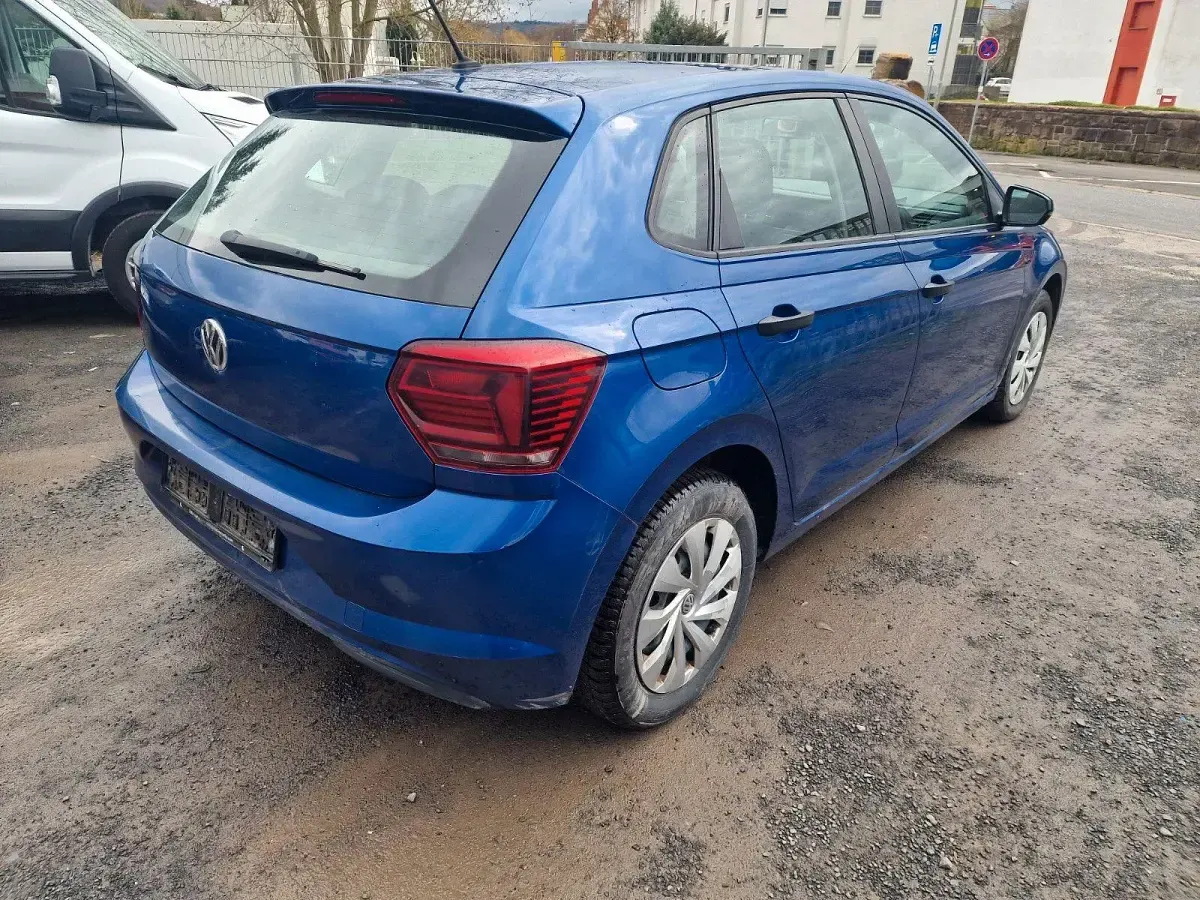 Gebraucht VW Polo Comfortline 80 PS (58 kW) 2018 Blau Kleinwagen