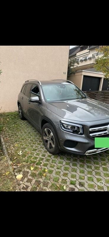 Gebraucht Mercedes GLB180 136 PS (100 kW) 2023 Grau SUV