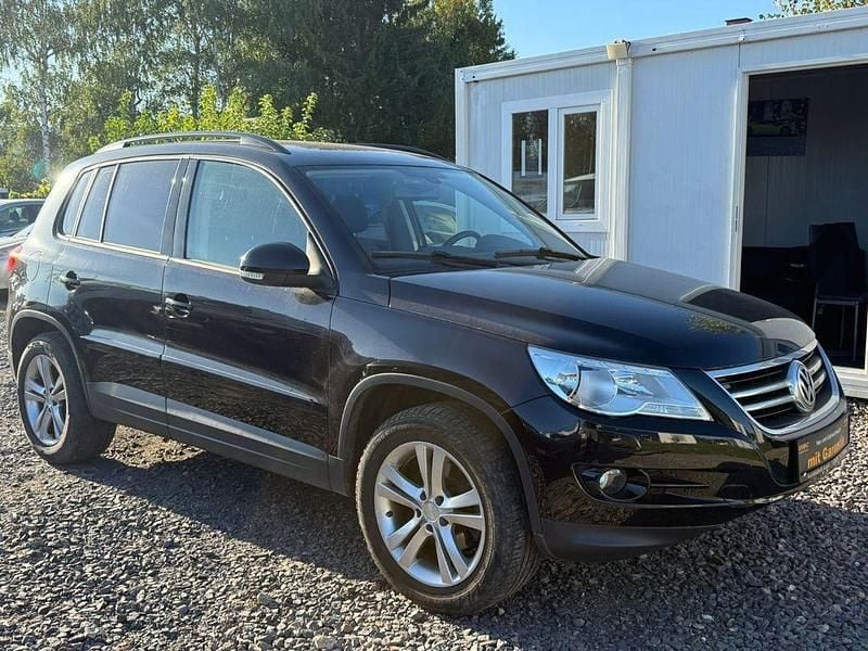 Schwarz Gebraucht 2010 VW Tiguan Track & Field SUV | 9.999 € (Fairer Preis) - Bild 1/4