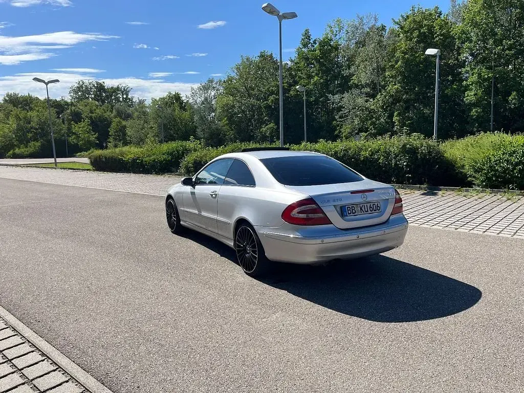 Gebraucht Mercedes CLK270 Elegance 170 PS (125 kW) 2003 Silber Coupé