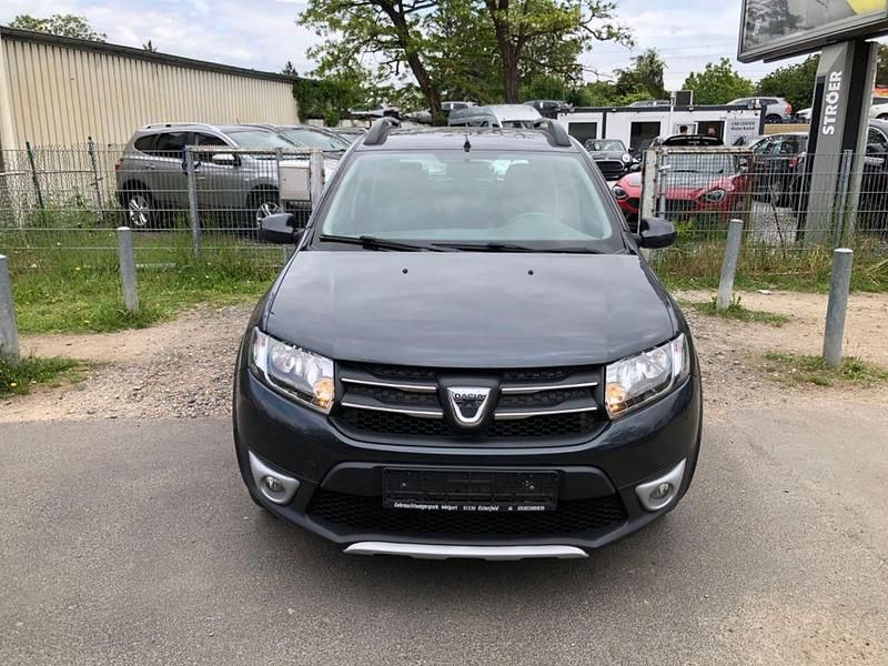 Second-hand Dacia Sandero Stepway 90 CP (66 kW) 2016 Gri Berlinǎ