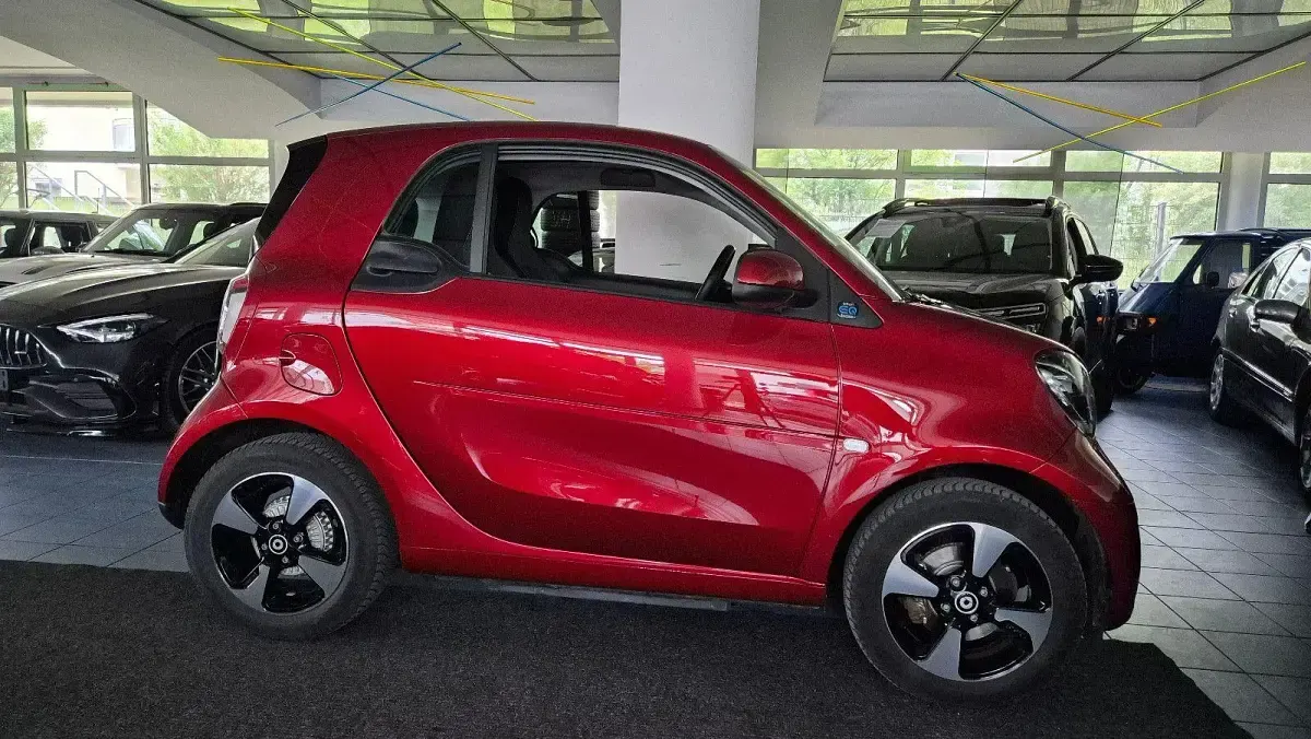 Gebraucht Smart ForTwo Coupé Exclusive 60 kW (82 PS) 2022 Rot Kleinwagen