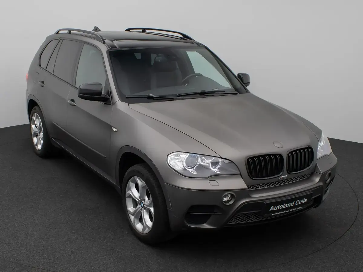 Gebraucht BMW X5 Sport Line 306 PS (225 kW) 2013 Saphirshwarz metallic475schwarz SUV