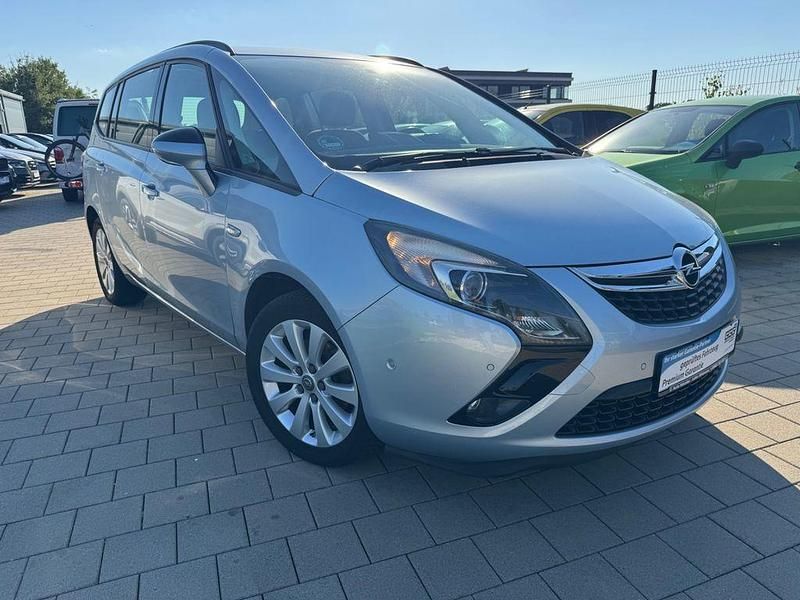 Silber Gebraucht 2015 Opel Zafira Tourer Van / Kleinbus | 6.499 € (Guter Preis) - Bild 1/4
