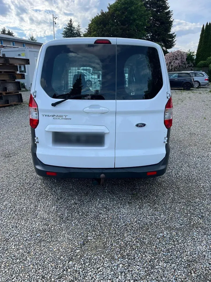 Gebraucht Ford Courier 75 PS (55 kW) 2016 Weiß Van / Kleinbus