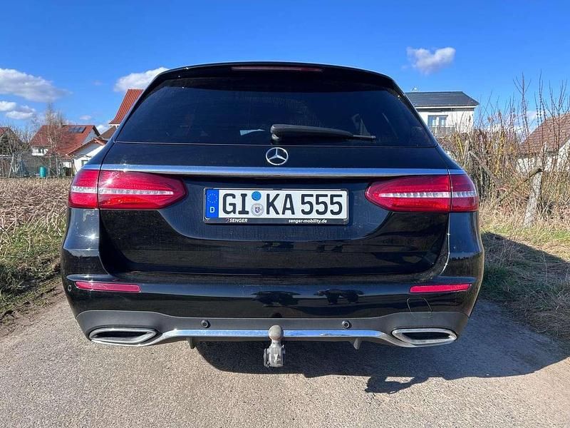 Gebraucht Mercedes E220 All-Terrain Avantgarde 194 PS (142 kW) 2020 Schwarz Kombi