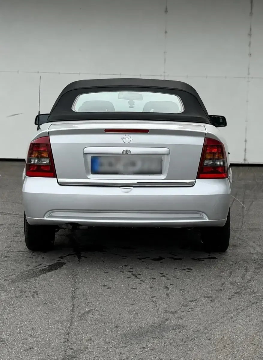 Gebraucht Opel Astra 147 PS (108 kW) 2004 Silber Cabrio