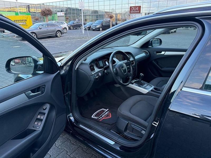Gebraucht Audi A4 Attraction 160 PS (117 kW) 2011 Schwarz Kombi