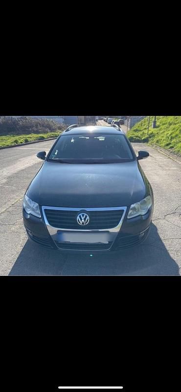 Schwarz Gebraucht 2007 VW Passat Kombi | 1.600 € (Fairer Preis) - Bild 1/4