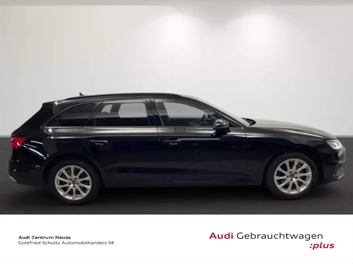 Gebraucht Audi A4 Business 150 PS (110 kW) 2022 Mythosschwarz metallic Kombi