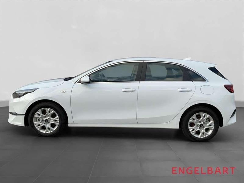 Gebraucht Kia Ceed Comfort 140 PS (102 kW) 2025 Casa white s Kleinwagen