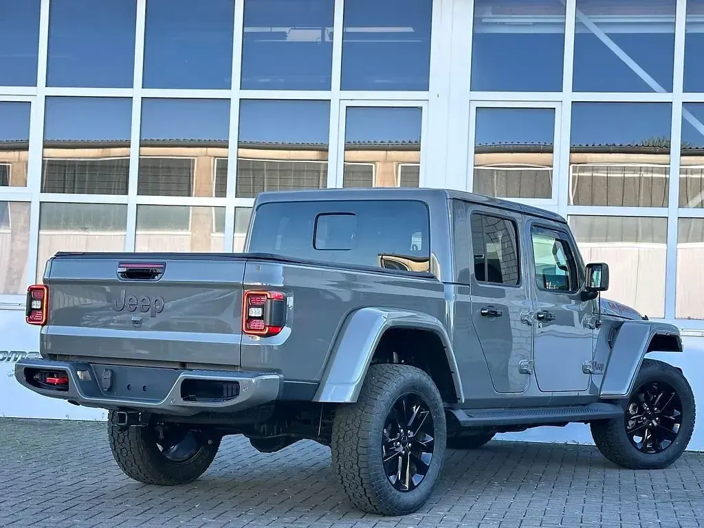 Occasion Jeep Gladiator Altitude 290 ch (213 kW) 2022 Gris Pick-up