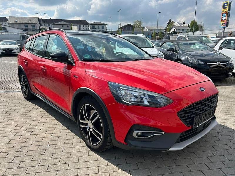 Usata Ford Focus Active 150 CV (110 kW) 2019 Rosso Berlina