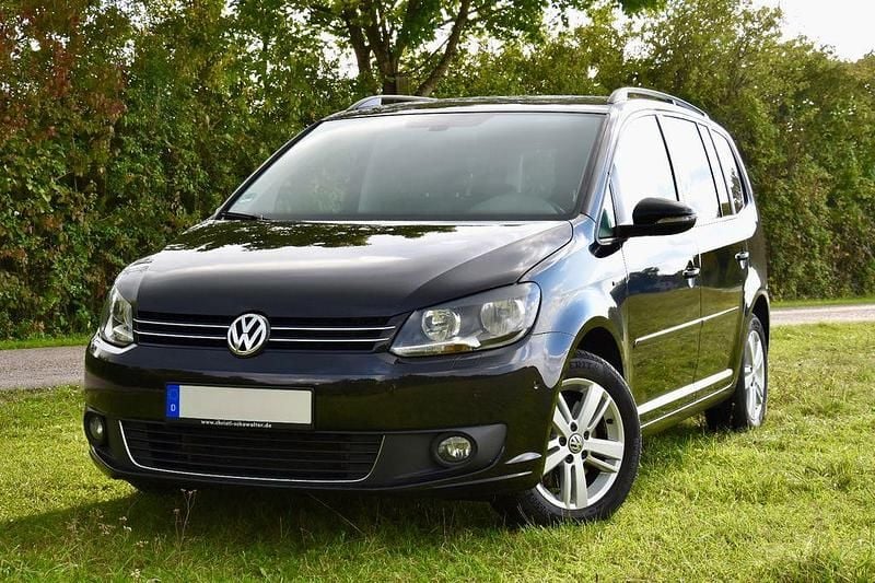 Schwarz Gebraucht 2012 VW Touran Van / Kleinbus | 11.900 € (Etwas zu teuer) - Bild 1/4