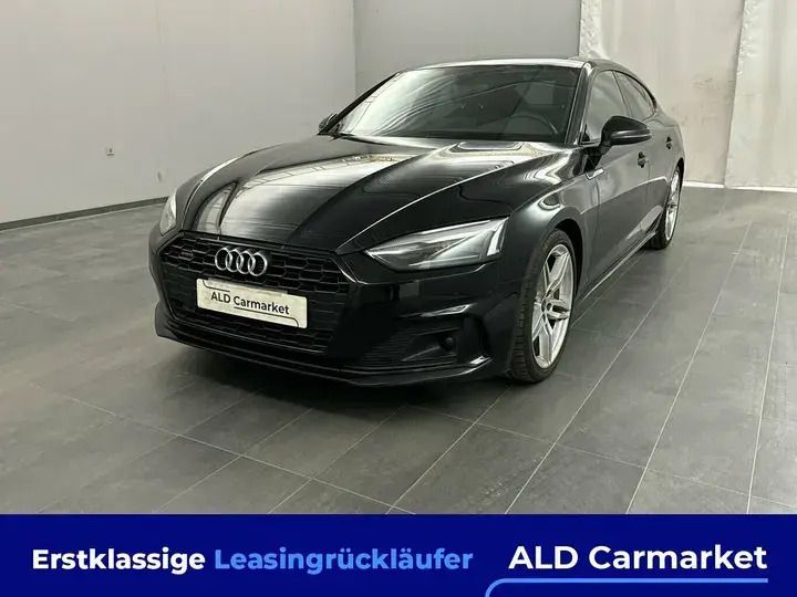 Schwarz (brillantschwarz) Gebraucht 2021 Audi A5 Advanced Coupé | 38.748 € - Bild 1/3
