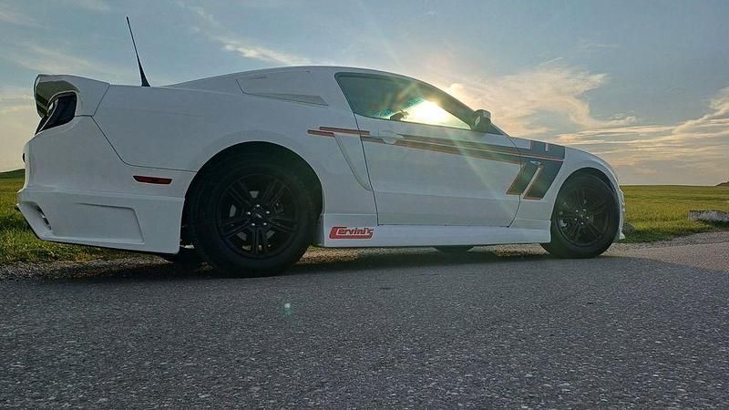 Second-hand Ford Mustang 309 CP (227 kW) 2013 Alb