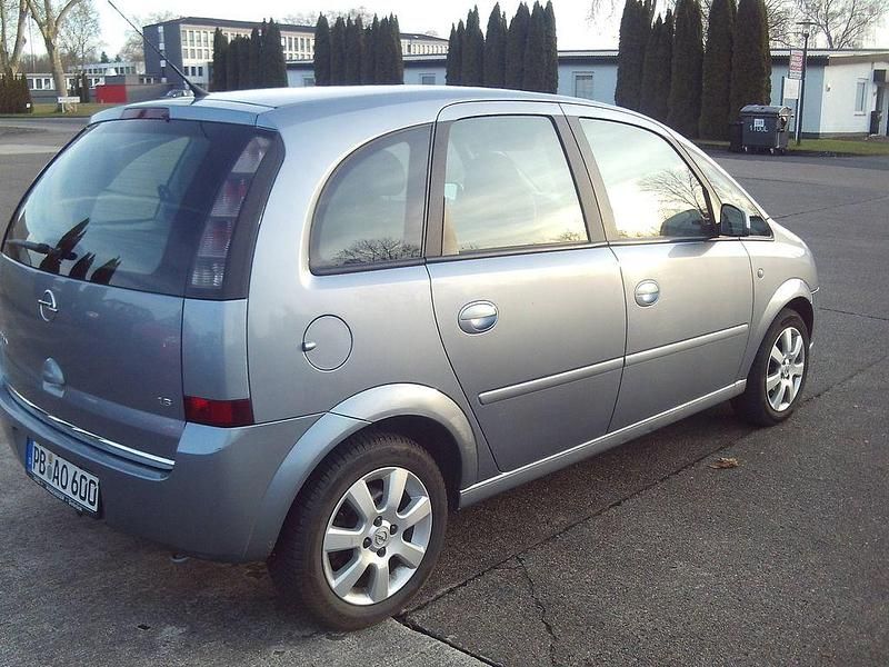 Gebraucht Opel Meriva Cosmo 105 PS (77 kW) 2009 Silber Van / Kleinbus