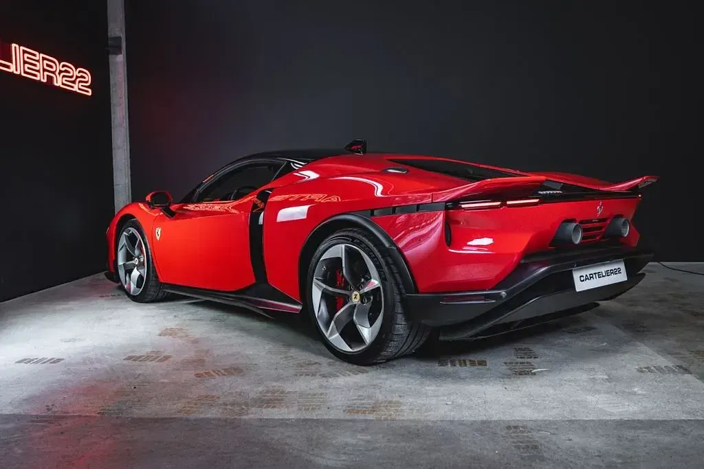 Neu Ferrari Testarossa 2026 Rot