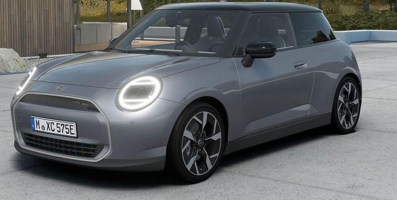 Silber Gebraucht 2024 Mini Cooper Favoured Kleinwagen | 27.911 € (Fairer Preis) - Bild 1/4
