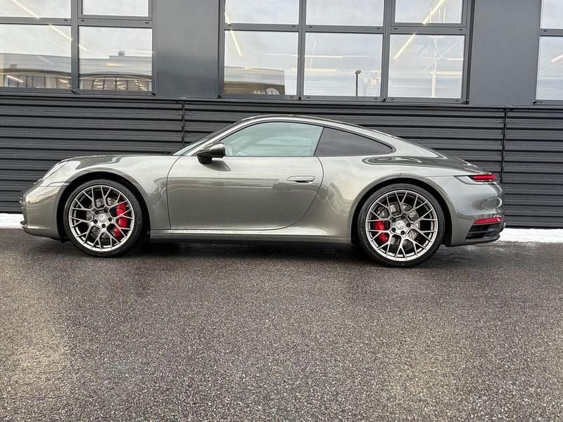 Aventuringruen Gebraucht 2020 Porsche 911 Carrera 4 Coupé | 116.900 € - Bild 1/4