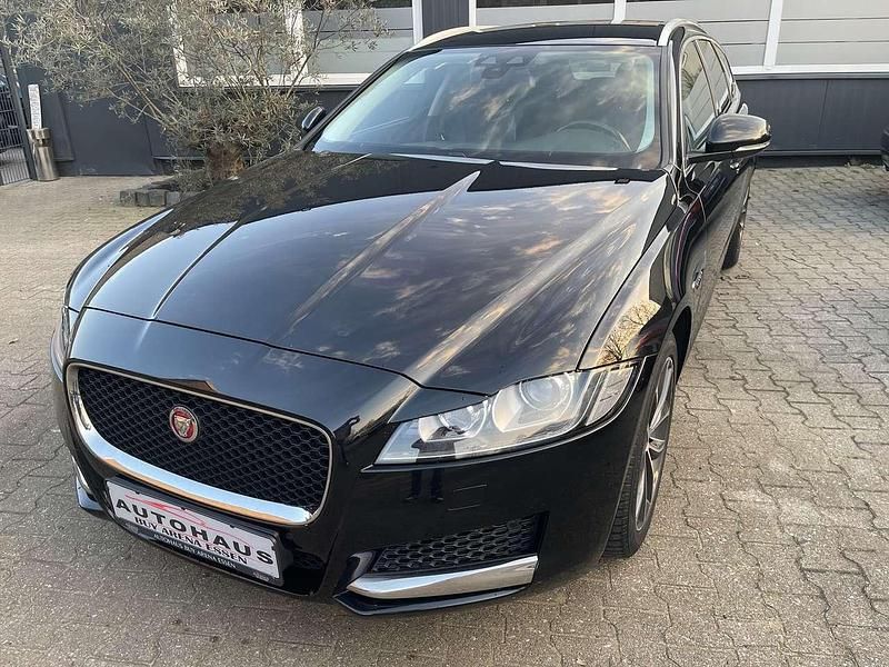 Gebraucht Jaguar XF Sportbrake 179 PS (131 kW) 2018 Schwarz Kombi