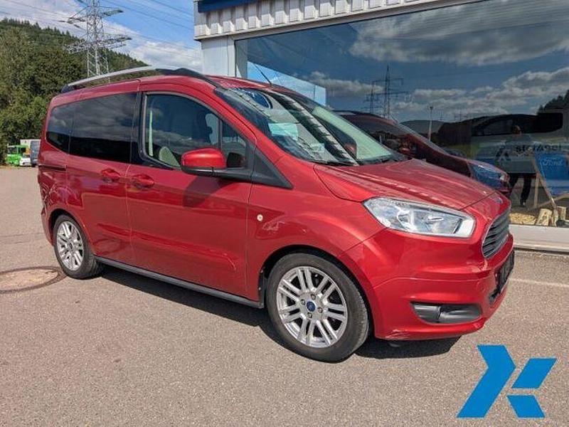 Gebraucht Ford Tourneo Courier Titanium 101 PS (74 kW) 2014 Rot Van / Kleinbus