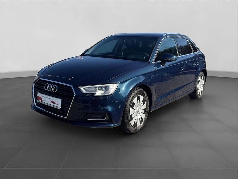 Gebraucht Audi A3 Design 150 PS (110 kW) 2017 Blau Limousine