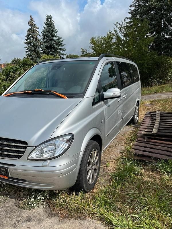 Silber Gebraucht 2006 Mercedes Viano Van / Kleinbus | 4.250 € (Superpreis) - Bild 1/4