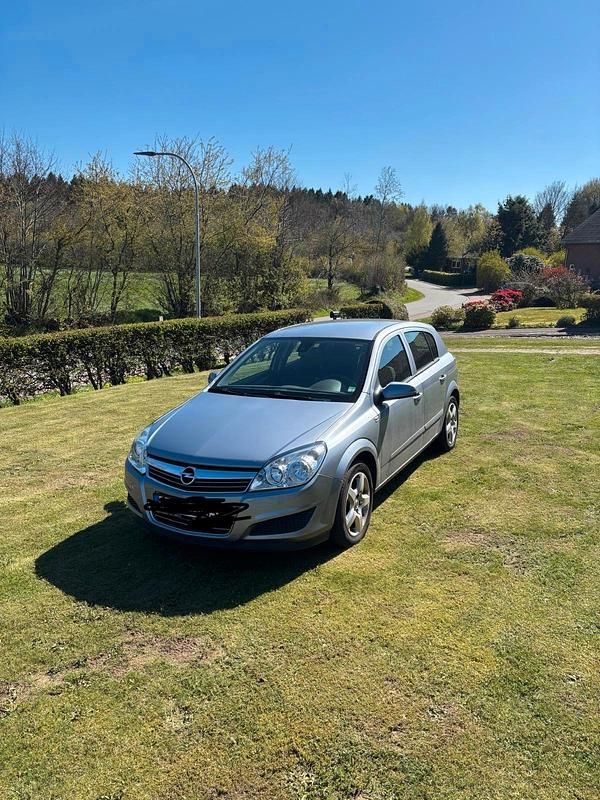 Second-hand Opel Astra 90 CP (66 kW) 2008 Berlinǎ