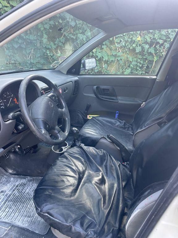 Gebraucht VW Caddy 60 PS (44 kW) 2002 Weiß Van / Kleinbus