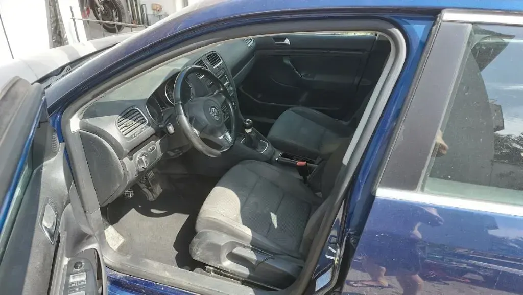 Gebraucht VW Golf VI Comfortline 140 PS (102 kW) 2010 Blau Kombi