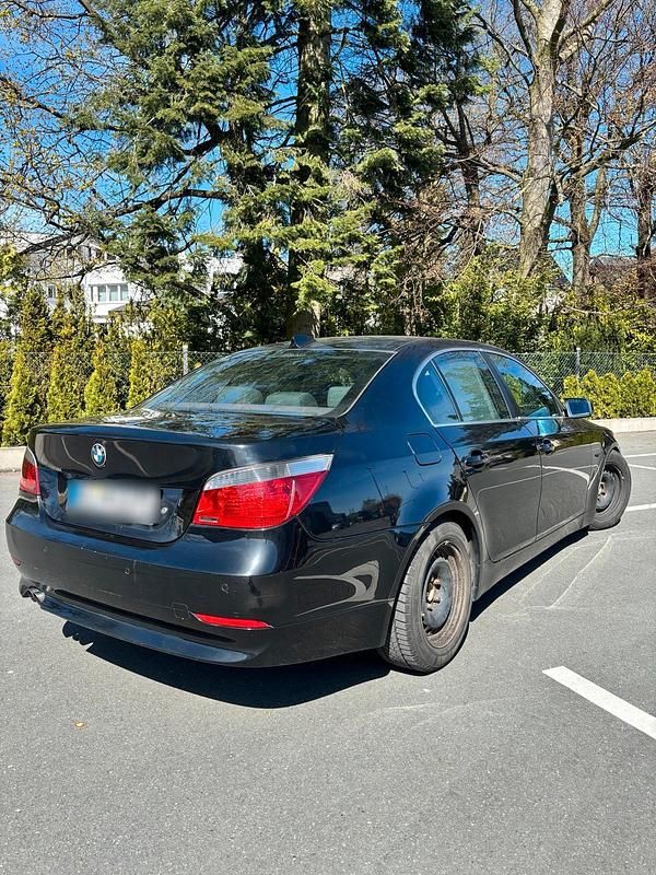 Gebraucht BMW 525 177 PS (130 kW) 2004 Schwarz Limousine