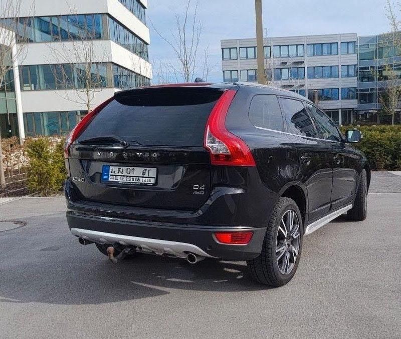 Gebraucht Volvo XC60 Summum 163 PS (119 kW) 2012 Schwarz SUV