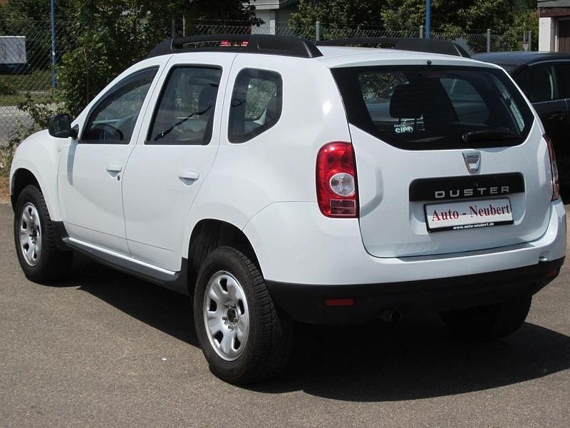 Gebraucht Dacia Duster Lauréate 105 PS (77 kW) 2010 Weiß SUV