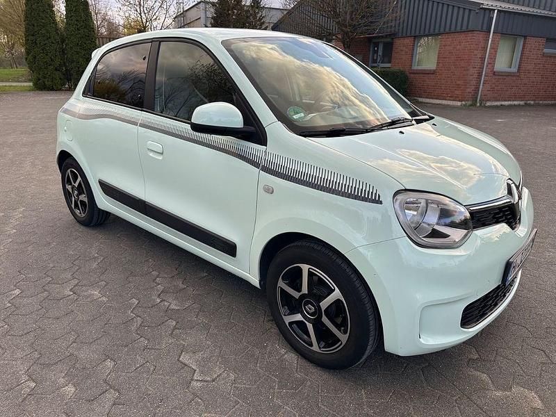 Gebraucht Renault Twingo LIMITED 73 PS (53 kW) 2020 Grün Kleinwagen