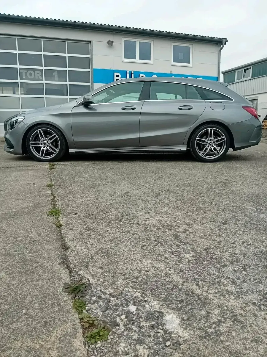 Gebraucht Mercedes CLA180 AMG 122 PS (89 kW) 2018 Grau Coupé