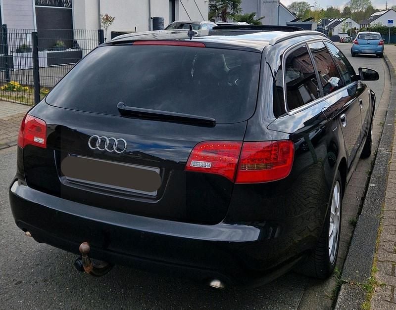 Usado Audi A6 180 HP (132 kW) 2006 Preto Carrinha