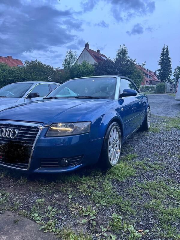 Blau Gebraucht 2002 Audi A4 Cabriolet Cabrio | 6.000 € (Fairer Preis) - Bild 1/4