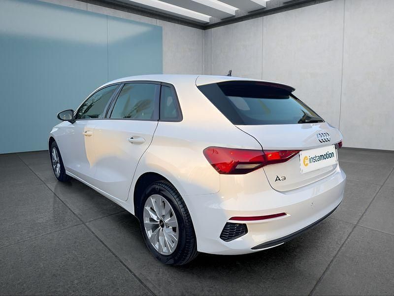 Gebraucht Audi A3 Sportback e-tron 204 PS (150 kW) 2022 Weiß Kleinwagen