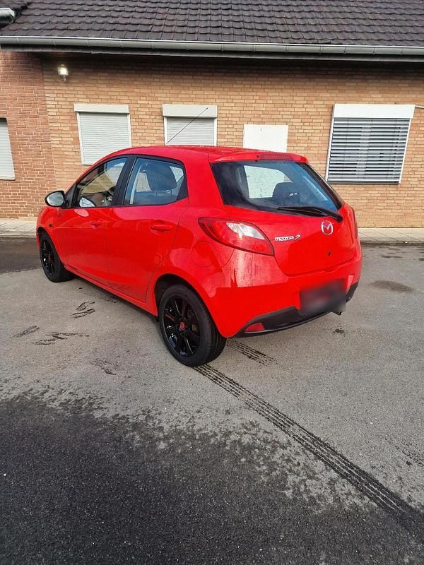 Gebraucht Mazda 2 75 PS (55 kW) 2009 Rot Kleinwagen