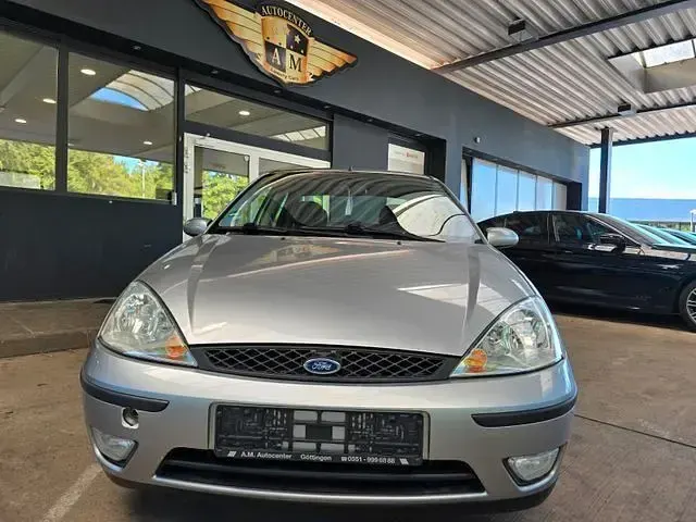 Gebraucht Ford Focus Futura 101 PS (74 kW) 2004 Silber Limousine
