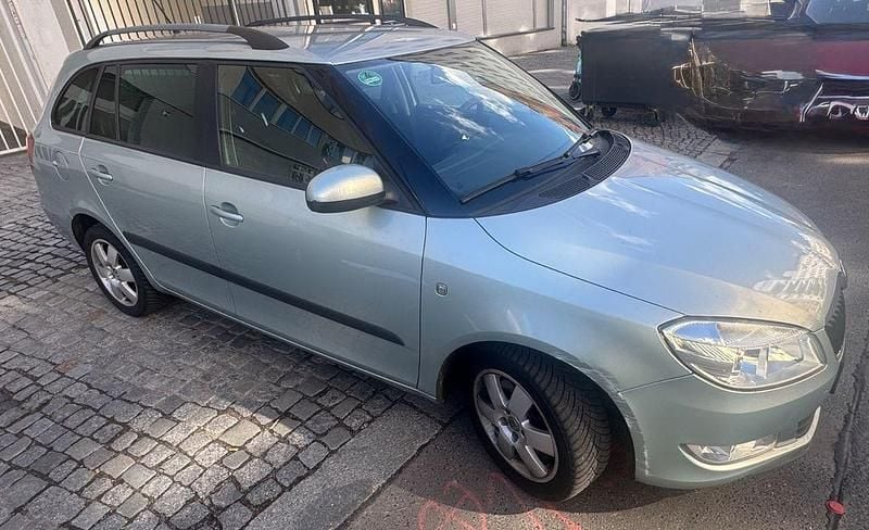 Gebraucht Skoda Fabia Ambition 105 PS (77 kW) 2011 Grün Kombi