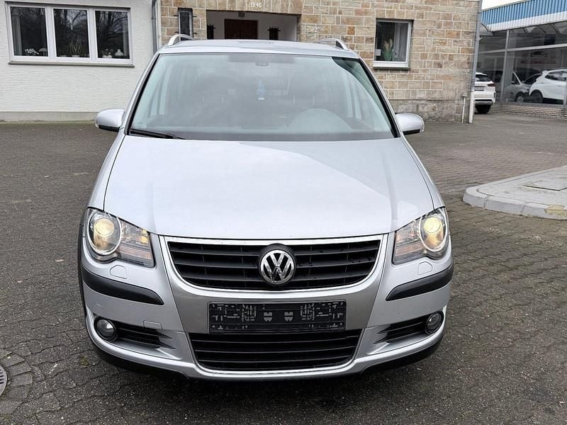 Silber Gebraucht 2008 VW Touran Cross Van / Kleinbus | 3.999 € (Superpreis) - Bild 1/4